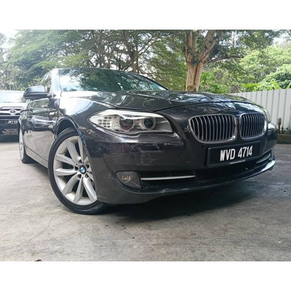  BMW 528i