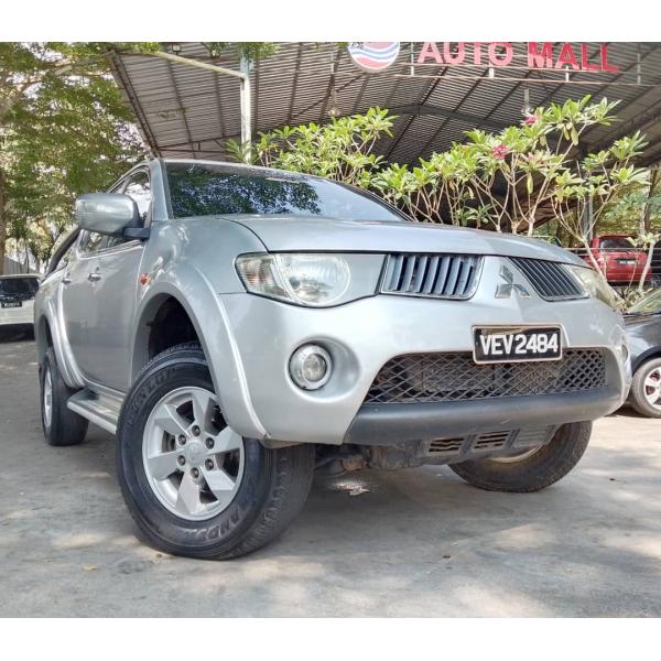  Mitsubishi Triton