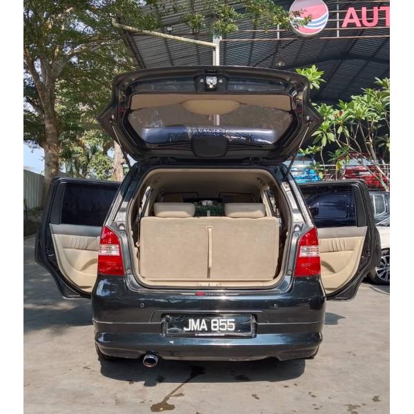  Nissan Grand Livina