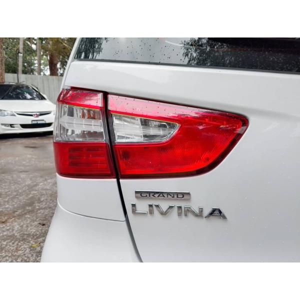  Nissan Grand Livina