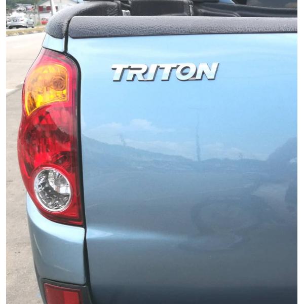  Mitsubishi Triton