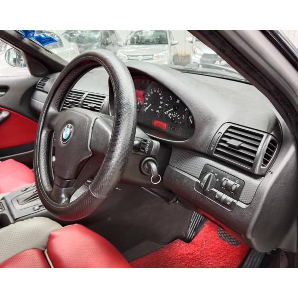  BMW 323i