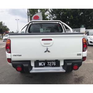  Mitsubishi Triton