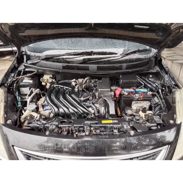 Nissan Almera