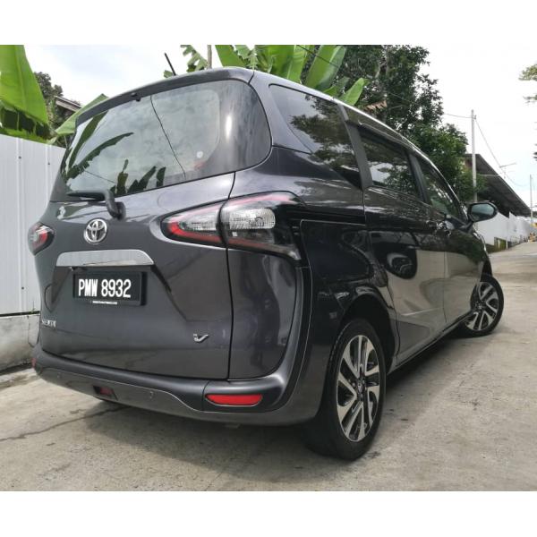 Toyota Sienta