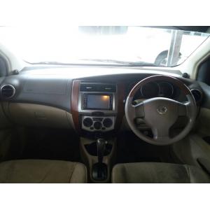  Nissan Grand Livina