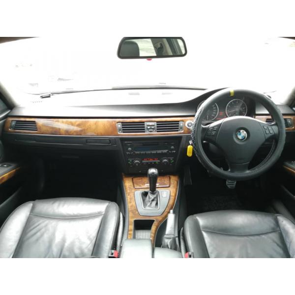  BMW 325i