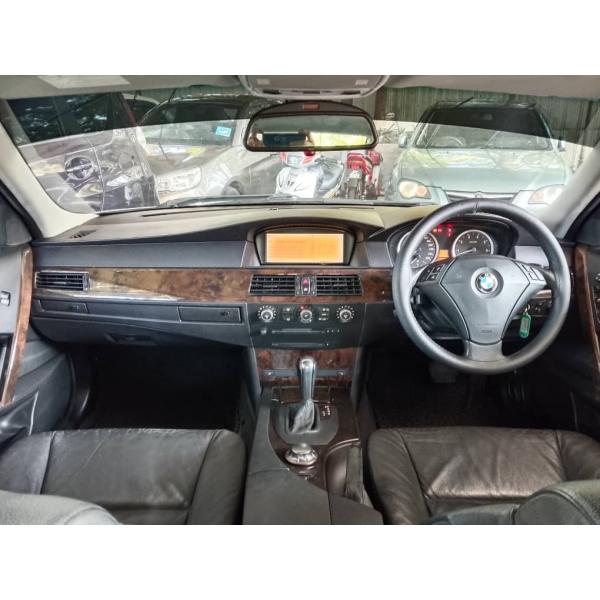  BMW 525i