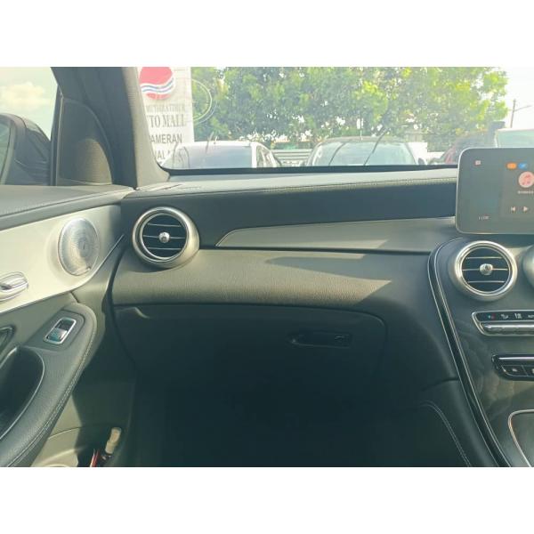  Mercedes-Benz GLC250