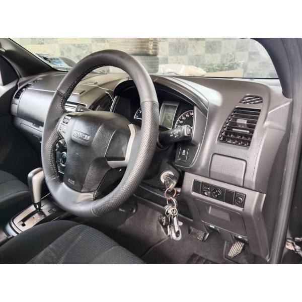 Isuzu D-Max