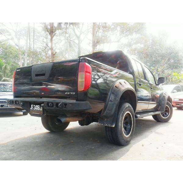  Nissan Navara