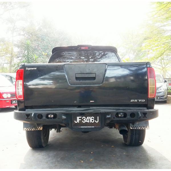  Nissan Navara