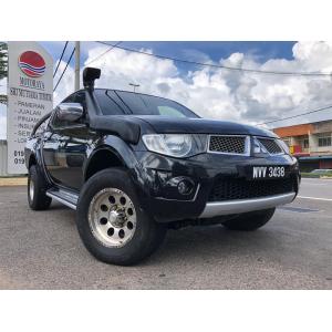  Mitsubishi Triton