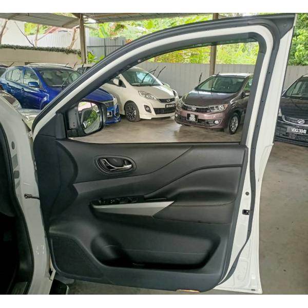  Nissan Navara