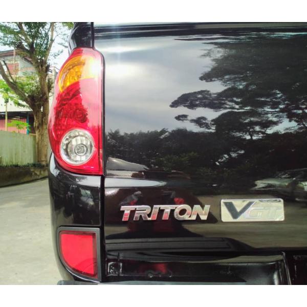  Mitsubishi Triton