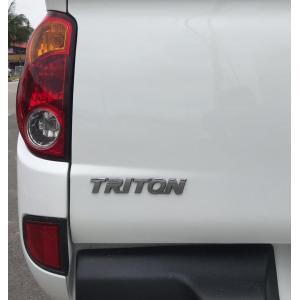  Mitsubishi Triton