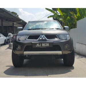  Mitsubishi Triton