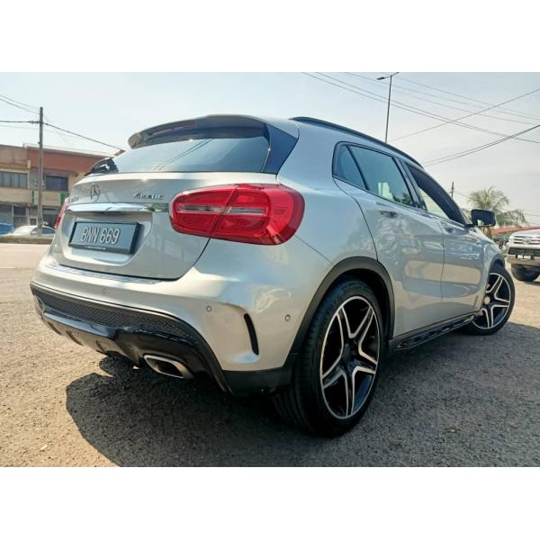  Mercedes-Benz GLA250