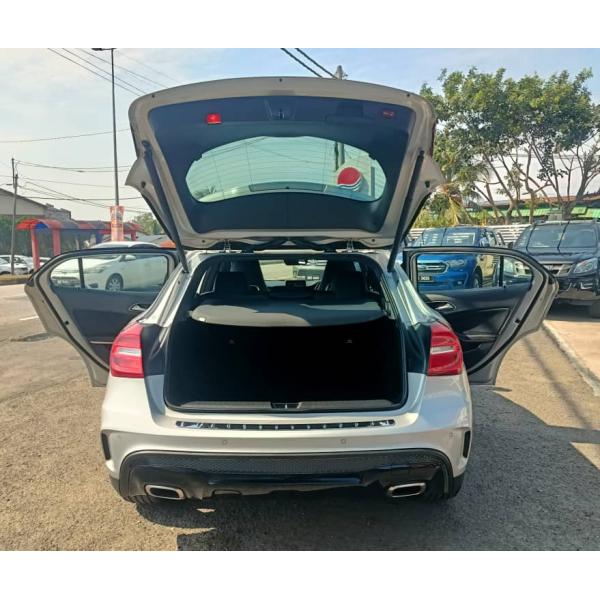  Mercedes-Benz GLA250